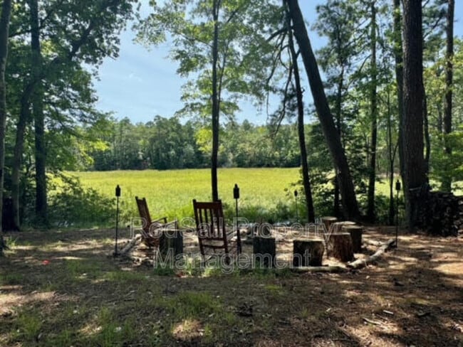 Building Photo - 114 Barclay Crescent