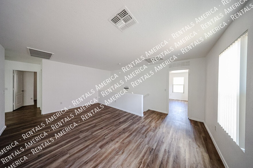 Building Photo - 9410 W Virginia Ave