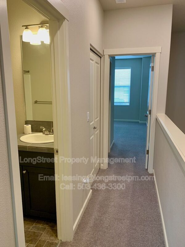 Building Photo - 11457 SW Mont Blanc St