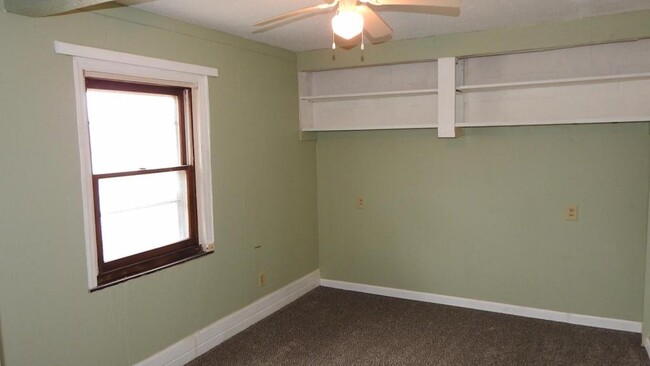 Building Photo - 700 S Hawthorne, #B