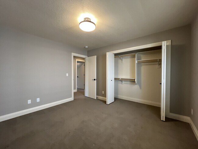 Building Photo - Elegant South Cooper Mountain Home with 4 Bedrooms, Bonus Room, Main-Level Suite & Designer Finishes
