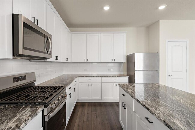 Building Photo - 616 Hugenot Wy