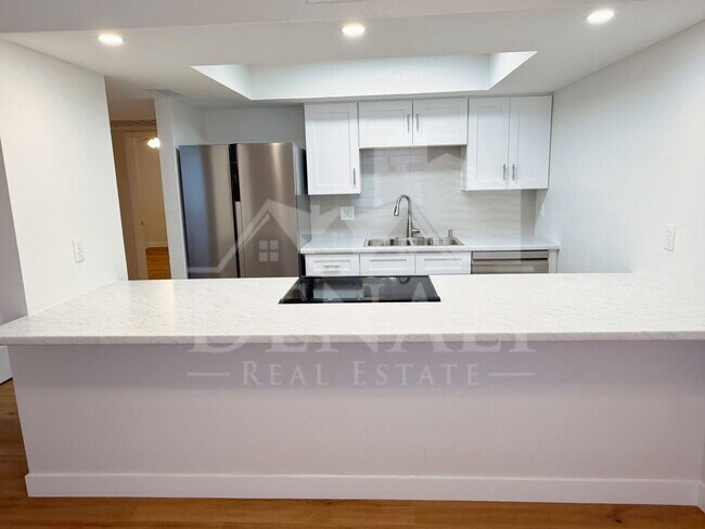Building Photo - 18202 N Cave Creek Rd