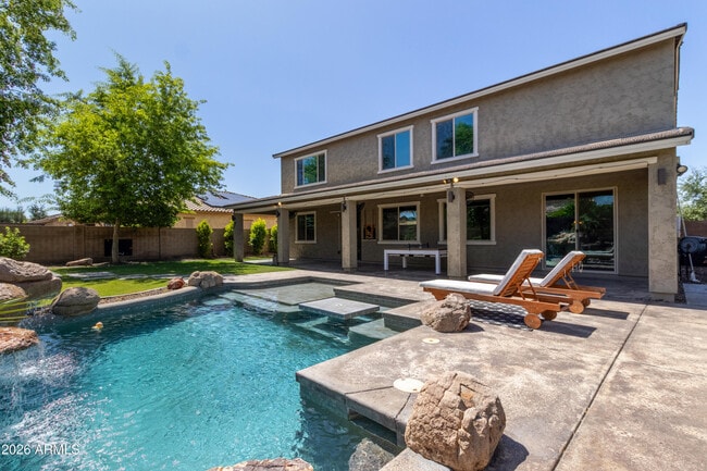 Building Photo - 9372 W Louise Dr