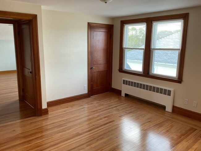 Building Photo - 371 Grand Ave