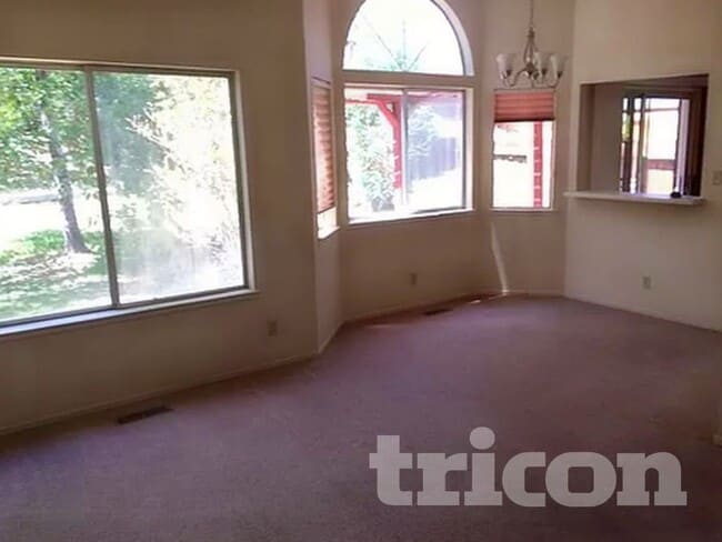 Building Photo - 6450 Enchanted Valley Dr