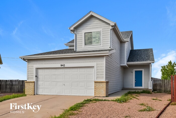 Primary Photo - 942 Square Dance Ln