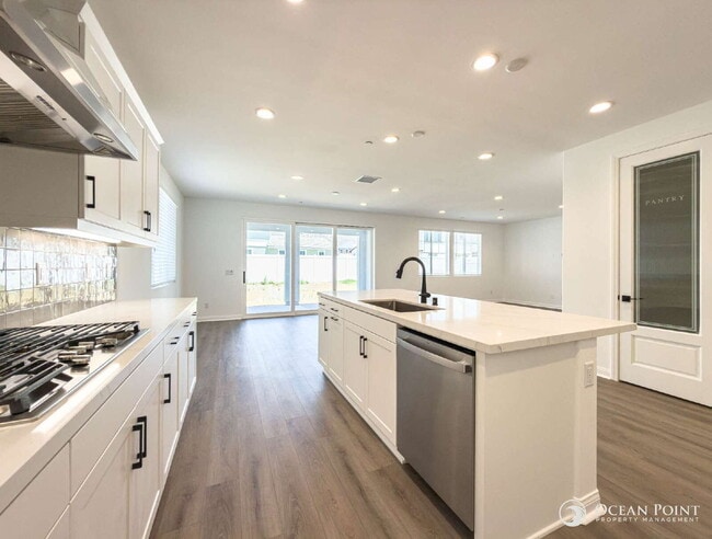 Building Photo - Newly Built 5 Bedroom Home for Rent in Fillmore!