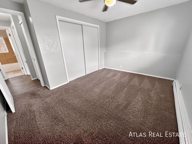 Building Photo - 2116 Friendship Pl