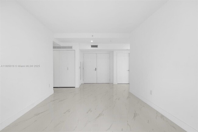 Building Photo - 700 NE 24 # 3707 MIAMI, FL 33137