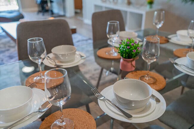 Building Photo - 1275 E University Dr