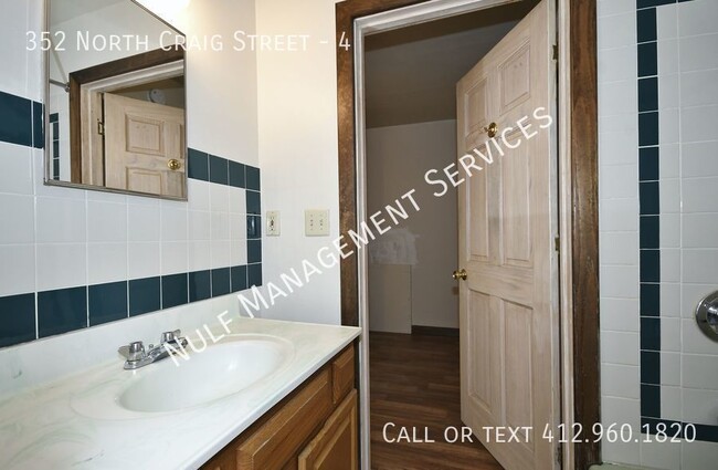 Building Photo - 3 Bed, 3 Bath Apartment in Oakland