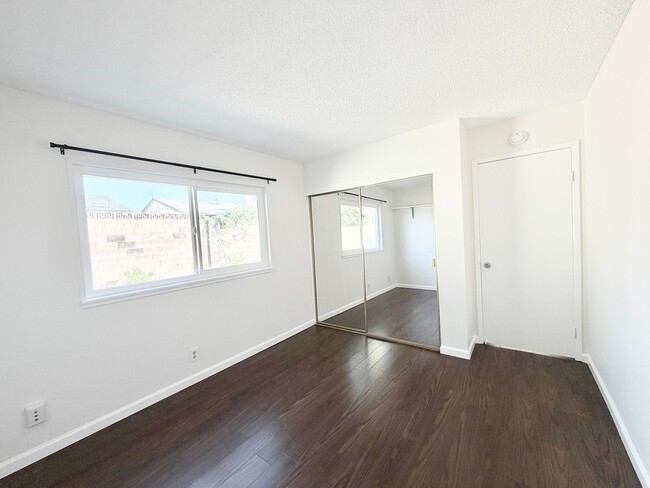 Building Photo - Cozy, charming newly updated 3 bed 2 bath home located in a cul-de-sac