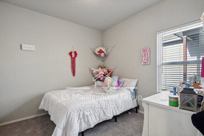 Building Photo - 7145 Pisces Wy