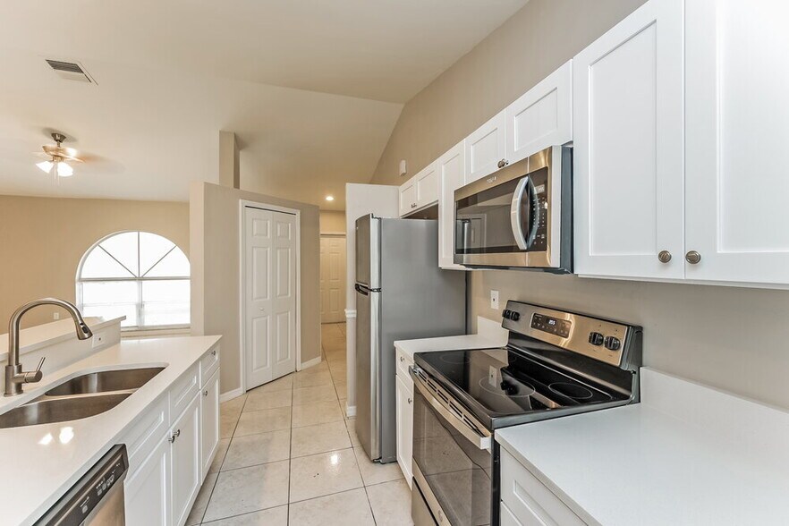 Building Photo - 3731 15th St W