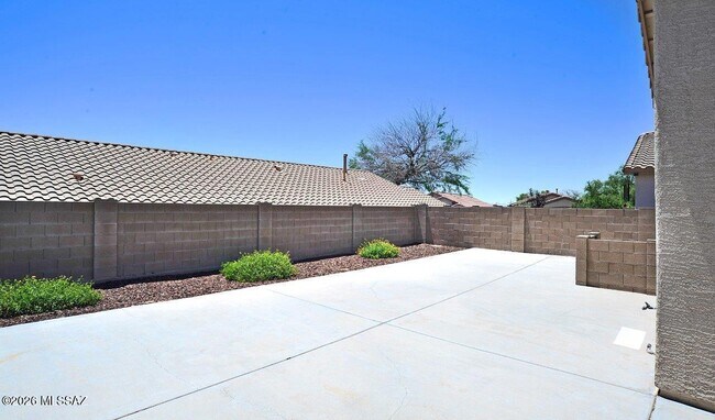 Building Photo - 5493 W Silent Dove Way