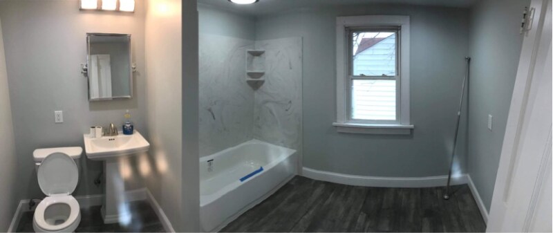 Building Photo - 4222 Broadway