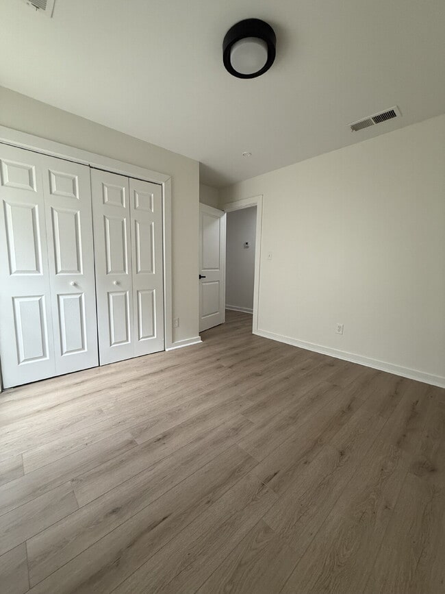 Building Photo - SECTION 8 WELCOME - "Charming and Spacious...