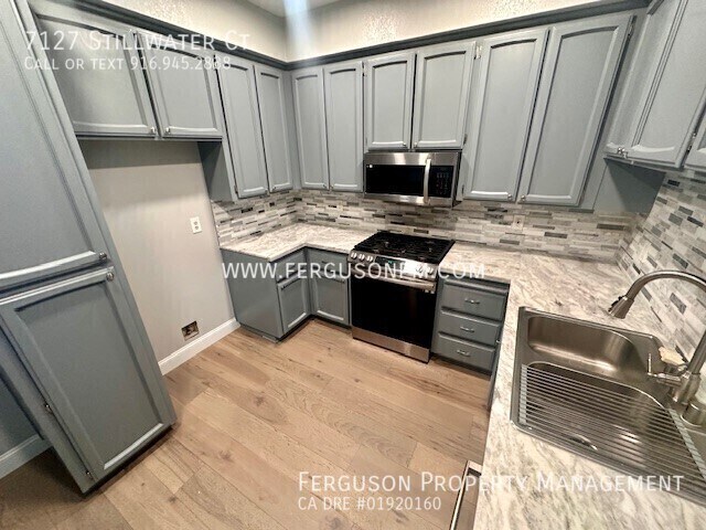 Building Photo - 7127 Stillwater Ct