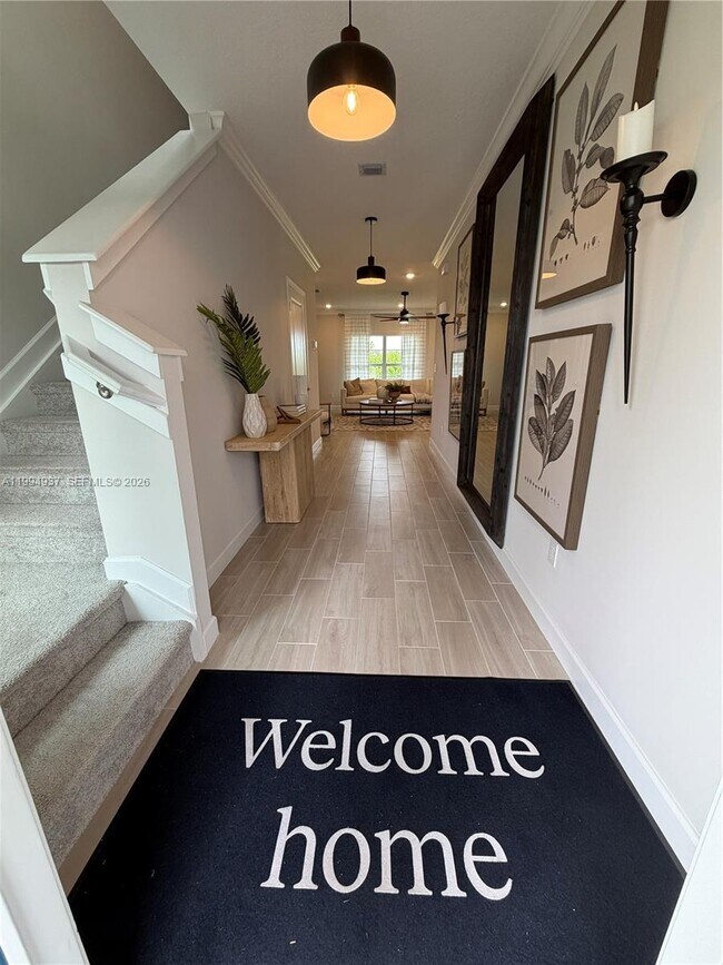 Building Photo - 1694 Hoot Owl Holw