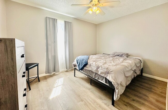 Building Photo - Charming fully furnished 2/2 home in Natur...