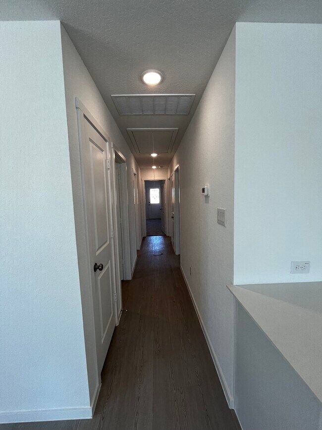 Building Photo - 6730 Chert Chase