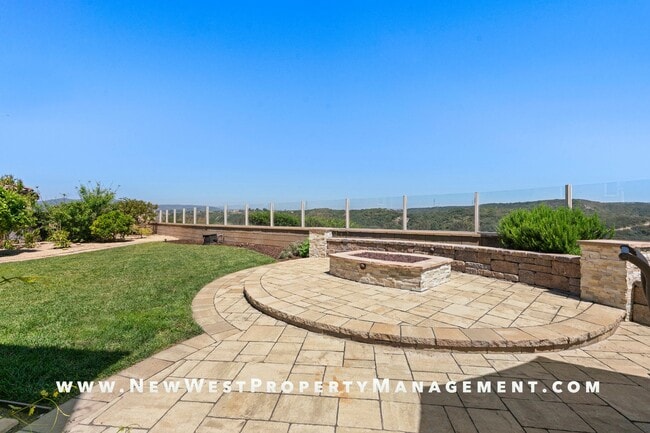 Building Photo - Renovated Carmel Valley 4 Bedroom at Costa...