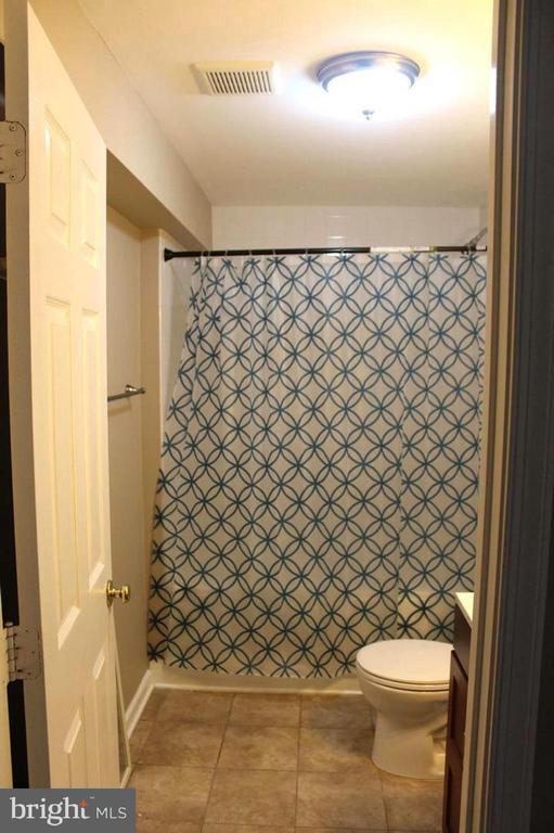 Building Photo - 42886 Nashua St