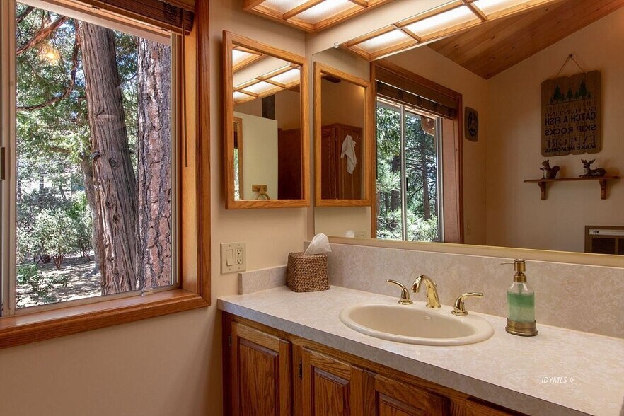 Building Photo - 25316 Marion Ridge Dr