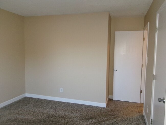 Building Photo - 2 bedroom, 1 bath condo in downtown Conway