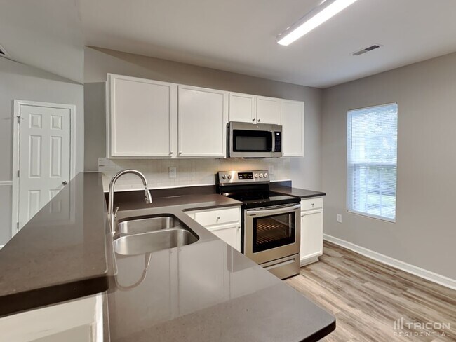 Building Photo - 1628 Poplar Shadow Dr