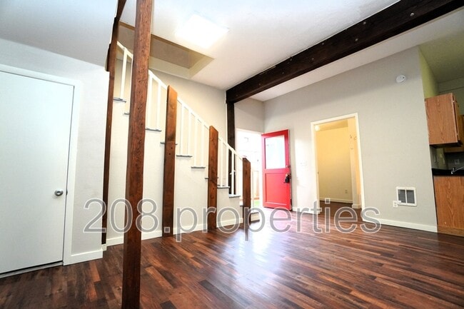 Building Photo - 1615 N 7th St