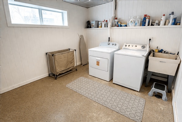 Building Photo - 2470 Crooked Lake Rd