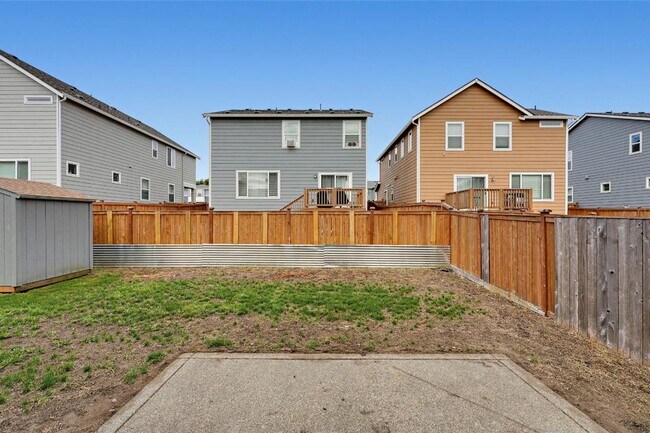Building Photo - Spacious Newer Lacey Home | 3-Bed Home with A/C, Gas Fireplace, Bonus Loft & Fully Fenced Backyard!