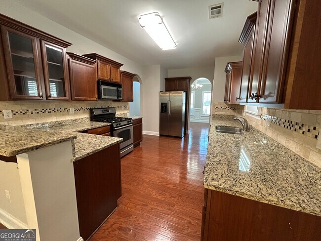 Building Photo - 765 Scenic Creek Dr SW