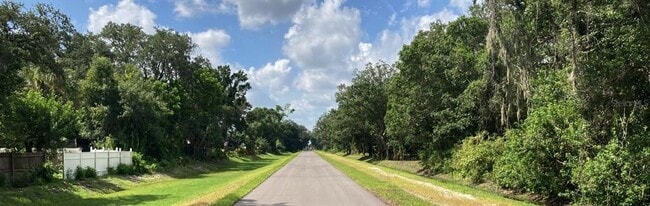 Building Photo - 723 S Brink Ave