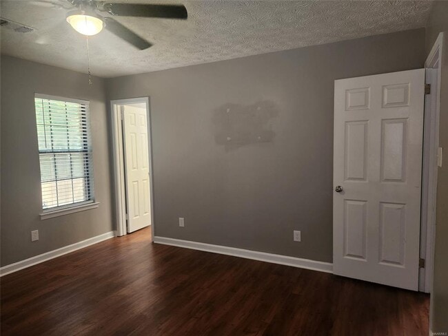 Building Photo - 1214 Camellia Woods Ct