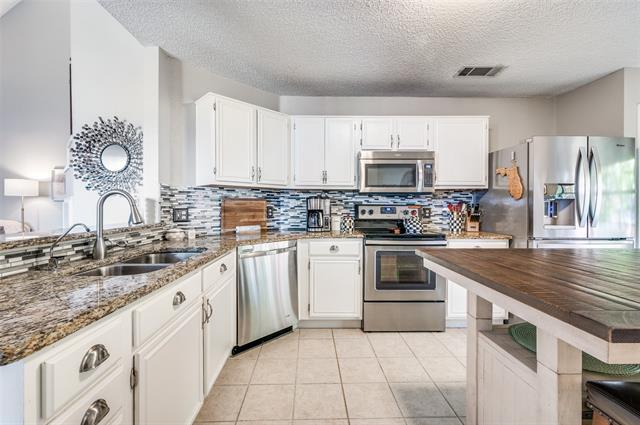 Building Photo - 10301 Burgundy Dr