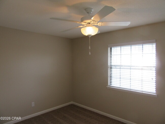 Building Photo - 2750 W 12th St