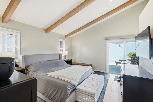 Building Photo - 2213 Dufour Ave