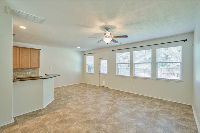 Building Photo - 327 Bloomhill Pl