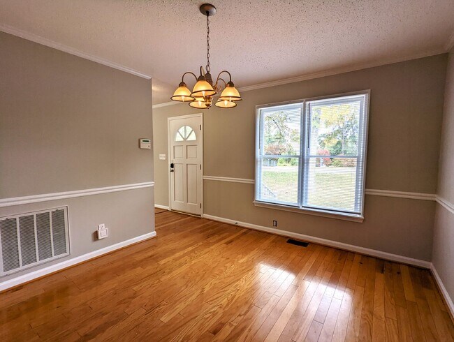 Building Photo - 4940 Harbour Towne Dr
