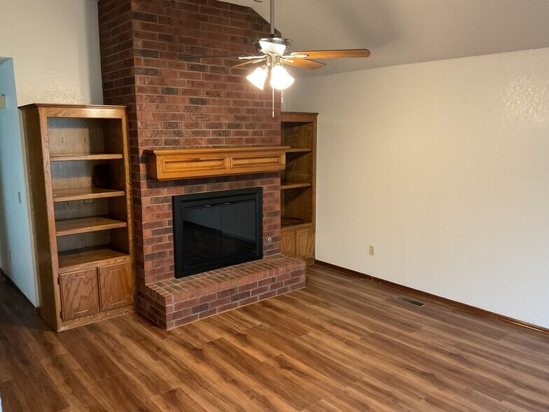 Building Photo - 3213 Dove Crossing Dr