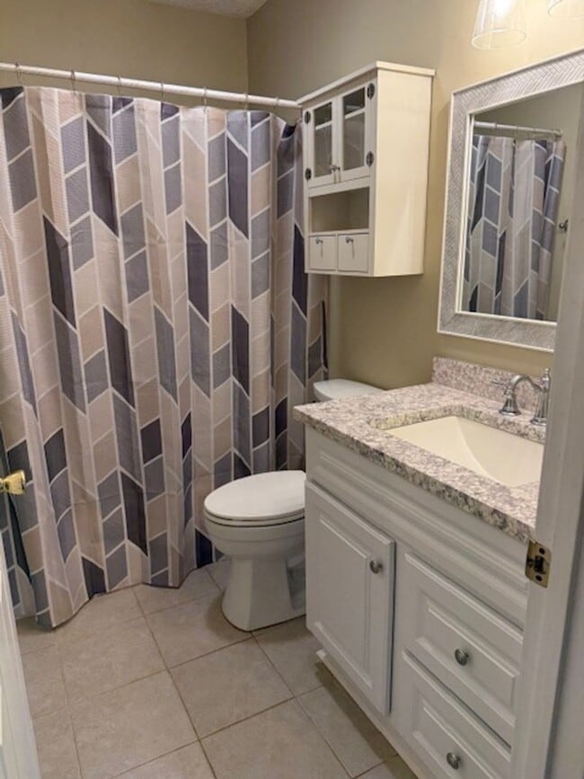 Building Photo - Knoxville 37922 - 3 bedroom, 2 bath home - Contact Susan Niedergeses (865) 300-4722