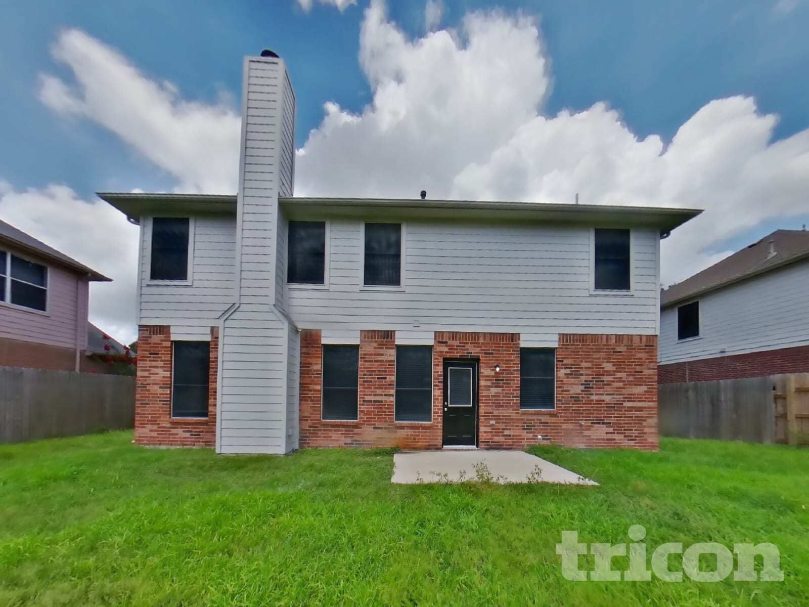 Building Photo - 18810 Woodbreeze Dr
