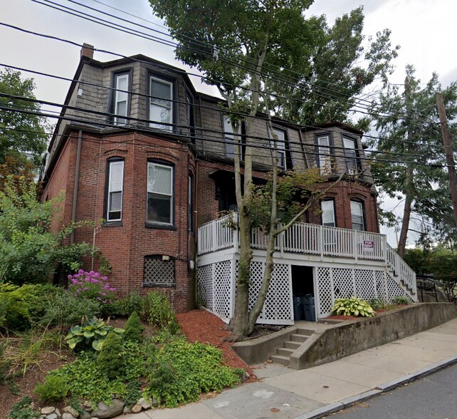 Building Photo - 38 Newton St