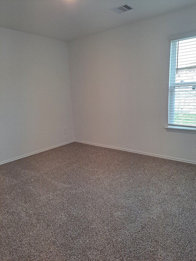 Building Photo - 24058 Kentwood Springs Dr