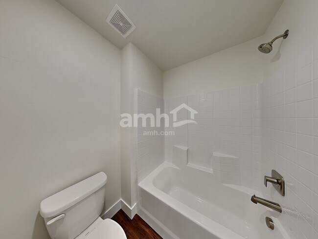 Building Photo - 1022 N Rivermist Pl