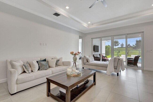 Building Photo - 870 Hookline Cir