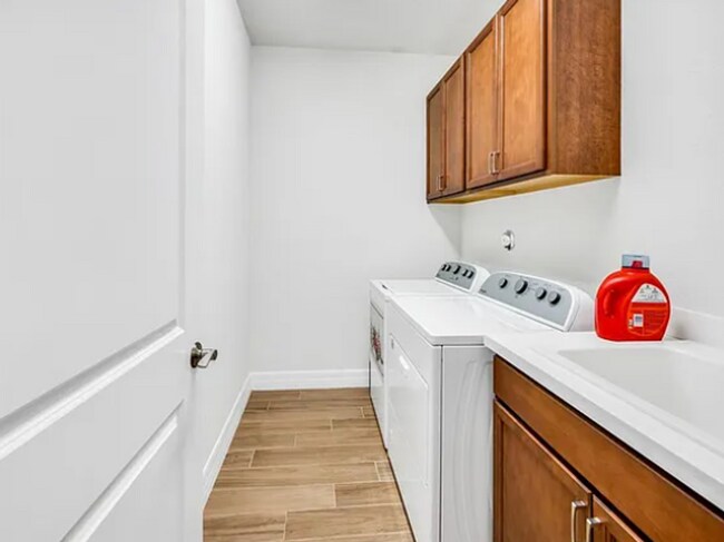 Building Photo - 4785 San Fratello Cir